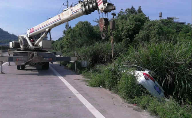 昭阳区重载吊车救援 昭阳区重载吊车救援